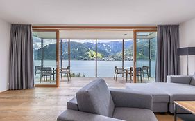 Bellevue Residences - Luxurious Lakeside Apartments
